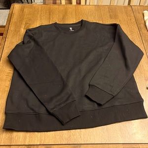 Black Crewneck NEVER WORN